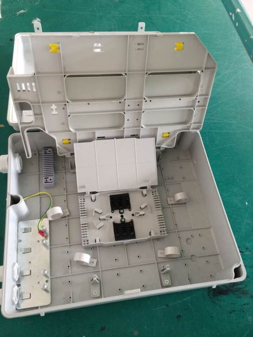 专业解析 塑料法兰式8芯光纤分线箱220×220×55及其制造商